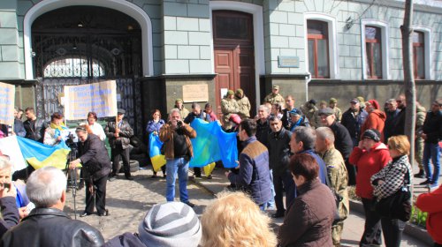 Противники назначения Стоянова частично разблокировали прокуратуру