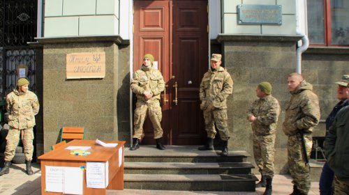 Противники назначения Стоянова частично разблокировали прокуратуру