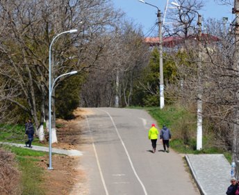 На Трассе здоровья заканчивается капремонт наружного освещения