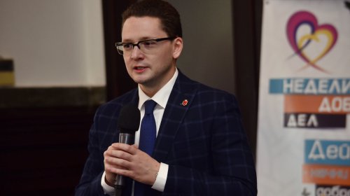Недели добрых дел: для почтенных одесситов устроили бал