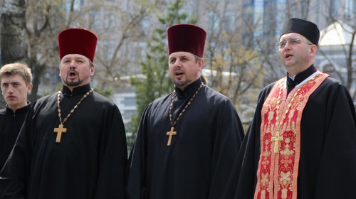 На Аллее Славы провели молебен по погибшим войнам АТО