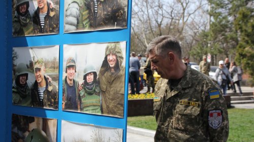 На Аллее Славы провели молебен по погибшим войнам АТО