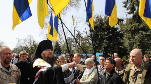 На Аллее Славы провели молебен по погибшим войнам АТО