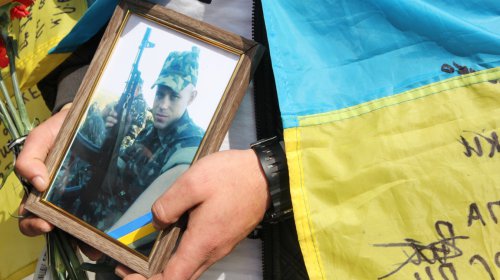 На Аллее Славы провели молебен по погибшим войнам АТО