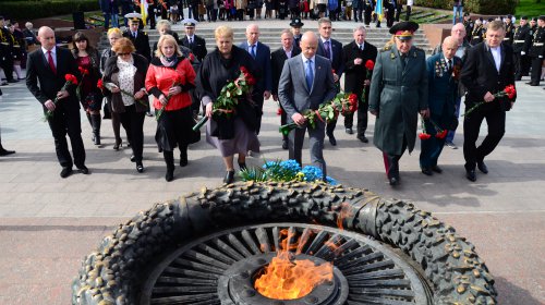 Одесские школьники заступили на Почетную Вахту Памяти