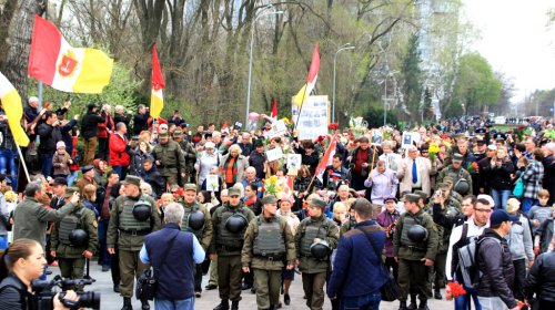 Возложение цветов «куликовцами» на Аллее Славы закончилось дракой