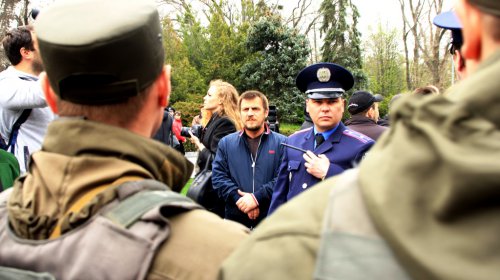 Возложение цветов «куликовцами» на Аллее Славы закончилось дракой