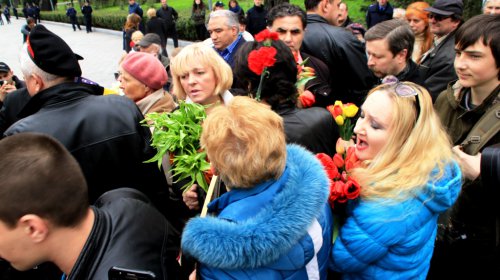 Возложение цветов «куликовцами» на Аллее Славы закончилось дракой
