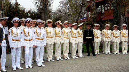 В День освобождения Одессы открыли обновленный сквер Героев-летчиков