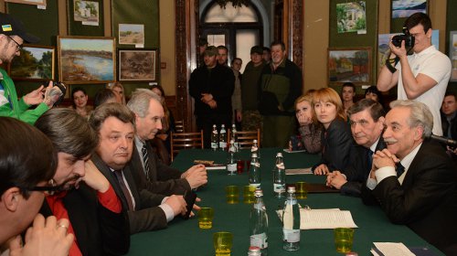 Одесские националисты сорвали заседание ученых