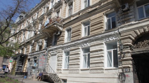 11 зданий в центре Одессы обрастут строительными лесами