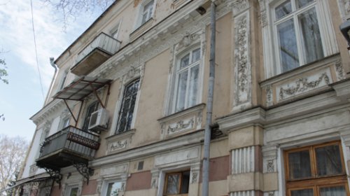 11 зданий в центре Одессы обрастут строительными лесами