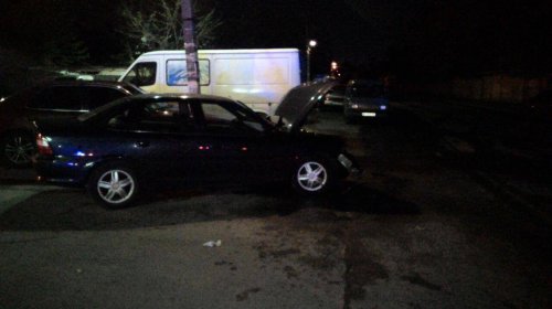 Водитель Opel протаранил три автомобиля и сбежал
