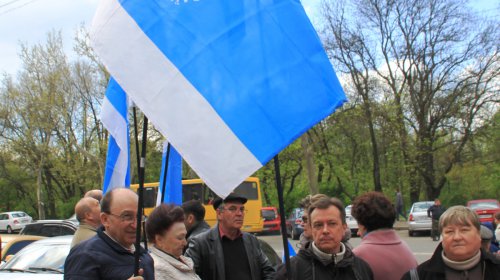 Судьба Дома профсоюзов: под зданием суда пикет и активисты «Самообороны Одессы»