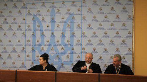 Судьба Дома профсоюзов: под зданием суда пикет и активисты «Самообороны Одессы»