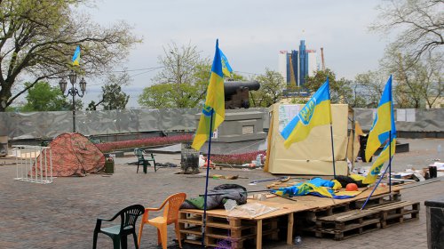 Думская площадь: активисты заблокировали мэрию