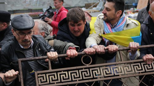 Думская площадь: активисты заблокировали мэрию