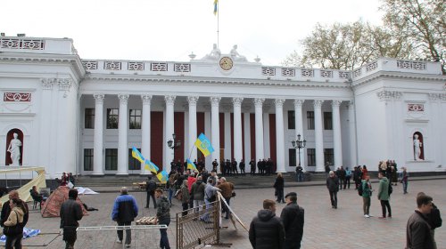 Думская площадь: активисты заблокировали мэрию
