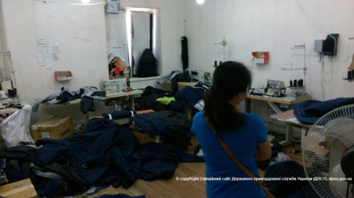 12 вьетнамцев шили одежду под марками известных брендов в Одесской области