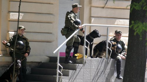 Митинг на Куликовом поле: листовки, георгиевские ленточки и черные шары (фоторепортаж)