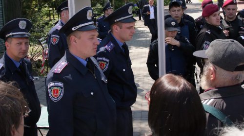 Митинг на Куликовом поле: листовки, георгиевские ленточки и черные шары (фоторепортаж)