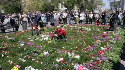 Митинг на Куликовом поле: листовки, георгиевские ленточки и черные шары (фоторепортаж)