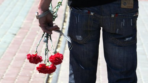 Митинг на Куликовом поле: листовки, георгиевские ленточки и черные шары (фоторепортаж)