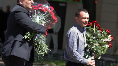 Митинг на Куликовом поле: листовки, георгиевские ленточки и черные шары (фоторепортаж)