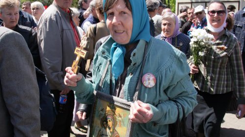 Митинг на Куликовом поле: листовки, георгиевские ленточки и черные шары (фоторепортаж)