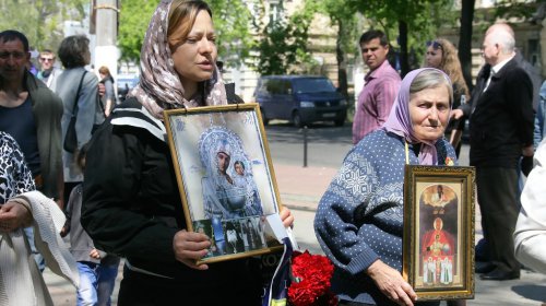 Митинг на Куликовом поле: листовки, георгиевские ленточки и черные шары (фоторепортаж)