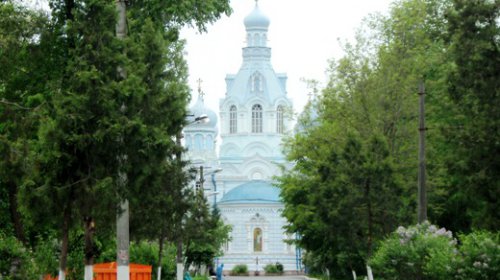 Одесские кладбища облагораживают к Проводам