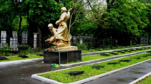 Одесские кладбища облагораживают к Проводам