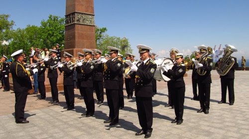 В День памяти и примирения в Одессе молились и возлагали цветы