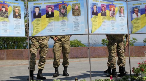 В День памяти и примирения в Одессе молились и возлагали цветы