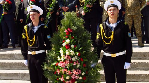 В День памяти и примирения в Одессе молились и возлагали цветы