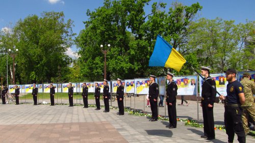 В День памяти и примирения в Одессе молились и возлагали цветы