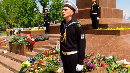 В День памяти и примирения в Одессе молились и возлагали цветы