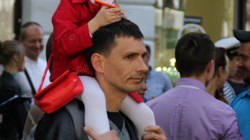 В преддверии Дня Победы в центре Одессы звучат песни военных лет