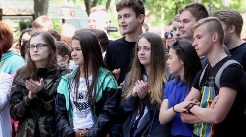 В преддверии Дня Победы в центре Одессы звучат песни военных лет
