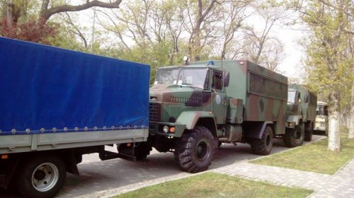 Одесситы торжественно возложили цветы к мемориалу на Аллее Славы