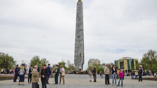 На площади 10 Апреля почтили память погибших в годы Второй Мировой войны