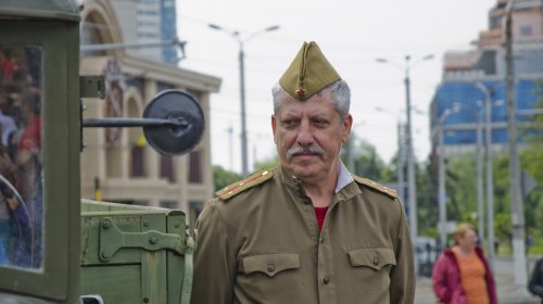На площади 10 Апреля почтили память погибших в годы Второй Мировой войны