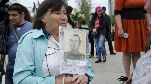 На площади 10 Апреля почтили память погибших в годы Второй Мировой войны