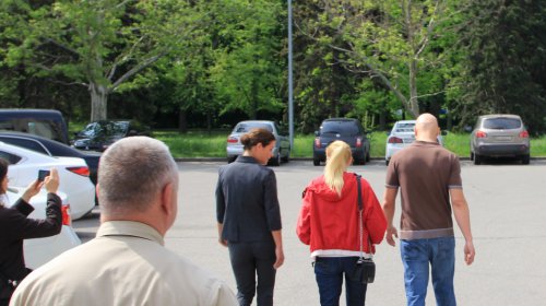 Протесты под ОГА: волонтер и замгубернатора сцепились