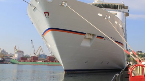 В Одесский порт зашел первый в этом году круизный лайнер (фоторепортаж)