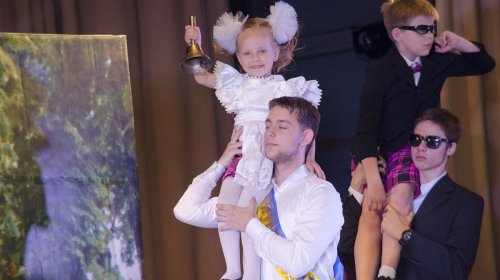 Веселые и находчивые школьники сражались за «Кубок мэра» (фоторепортаж)
