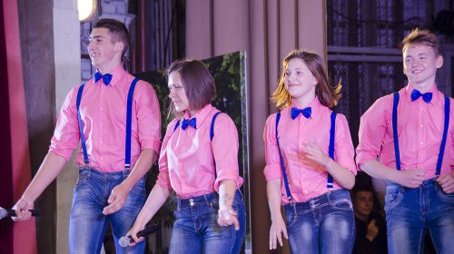 Веселые и находчивые школьники сражались за «Кубок мэра» (фоторепортаж)