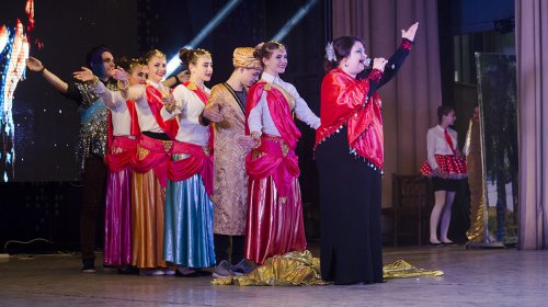 Веселые и находчивые школьники сражались за «Кубок мэра» (фоторепортаж)