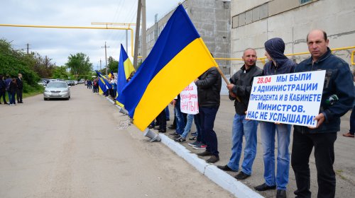 Измаильские рабочие попытались пообщаться с Гройсманом