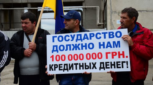 Измаильские рабочие попытались пообщаться с Гройсманом